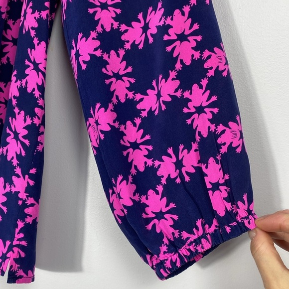 Lilly Pulitzer Silk Elsa Top in Get Hoppy Print navy with pink frogs small - Picture 5 of 11